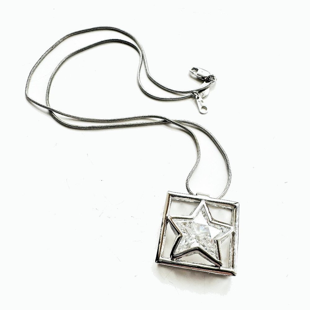 Suzanne Somers Star Necklace 18"